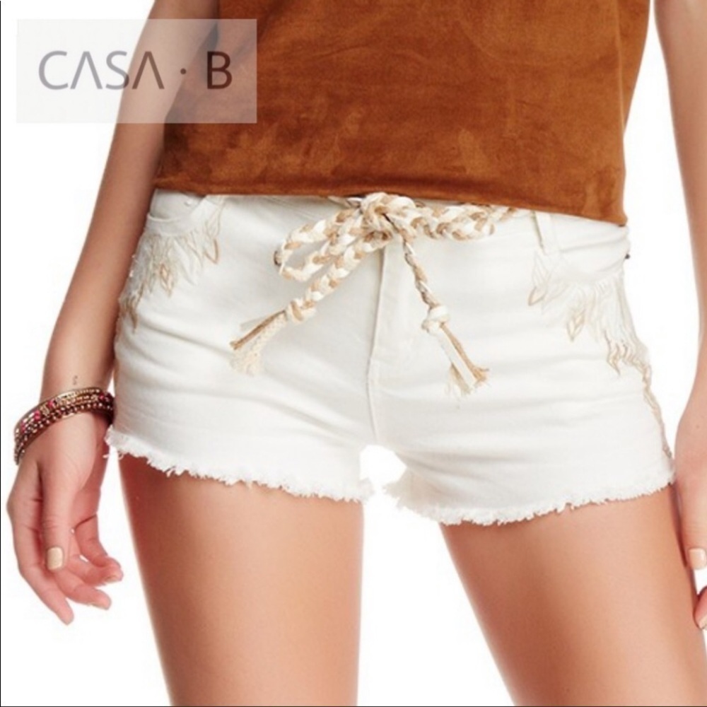 NEW💫CASA B | Renée Boheme embroidered raw hem Shorts in Ivory - Picture 3 of 5
